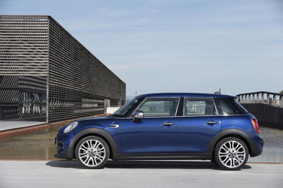 Mini Cooper D 5-Door 2014 года  (UK) (фото 7 из 68)